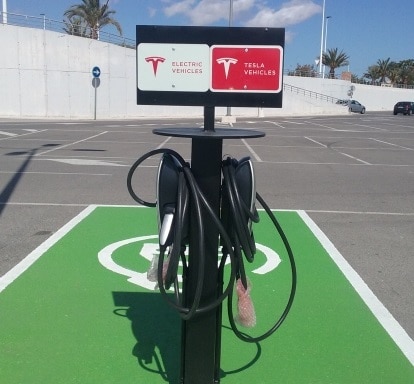 Punto de Carga Tesla en Elche